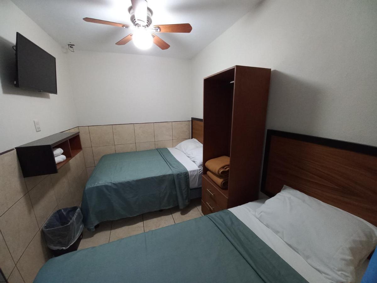 Hotel Hcm Guadalajara Ngoại thất bức ảnh