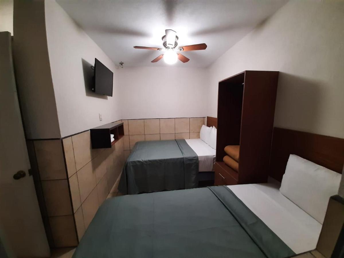 Hotel Hcm Guadalajara Ngoại thất bức ảnh