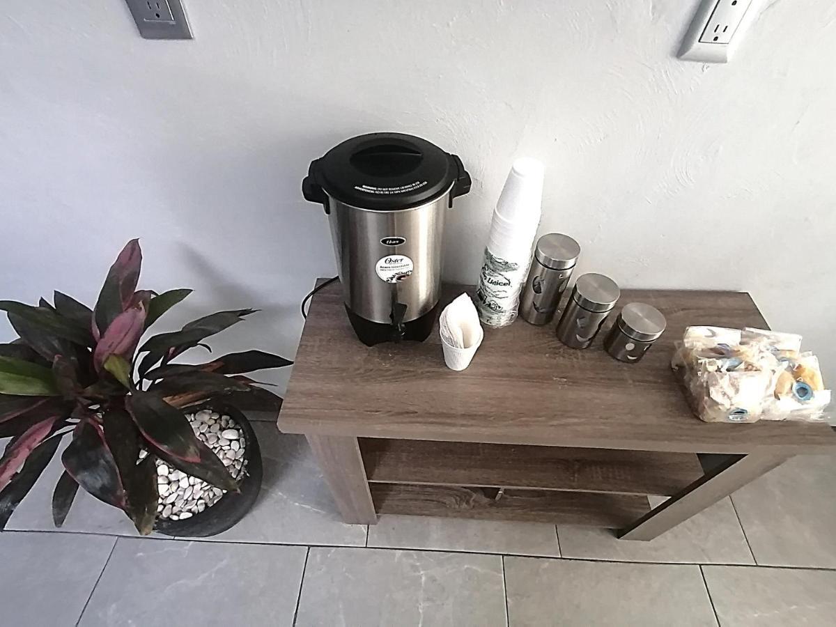 Hotel Hcm Guadalajara Ngoại thất bức ảnh